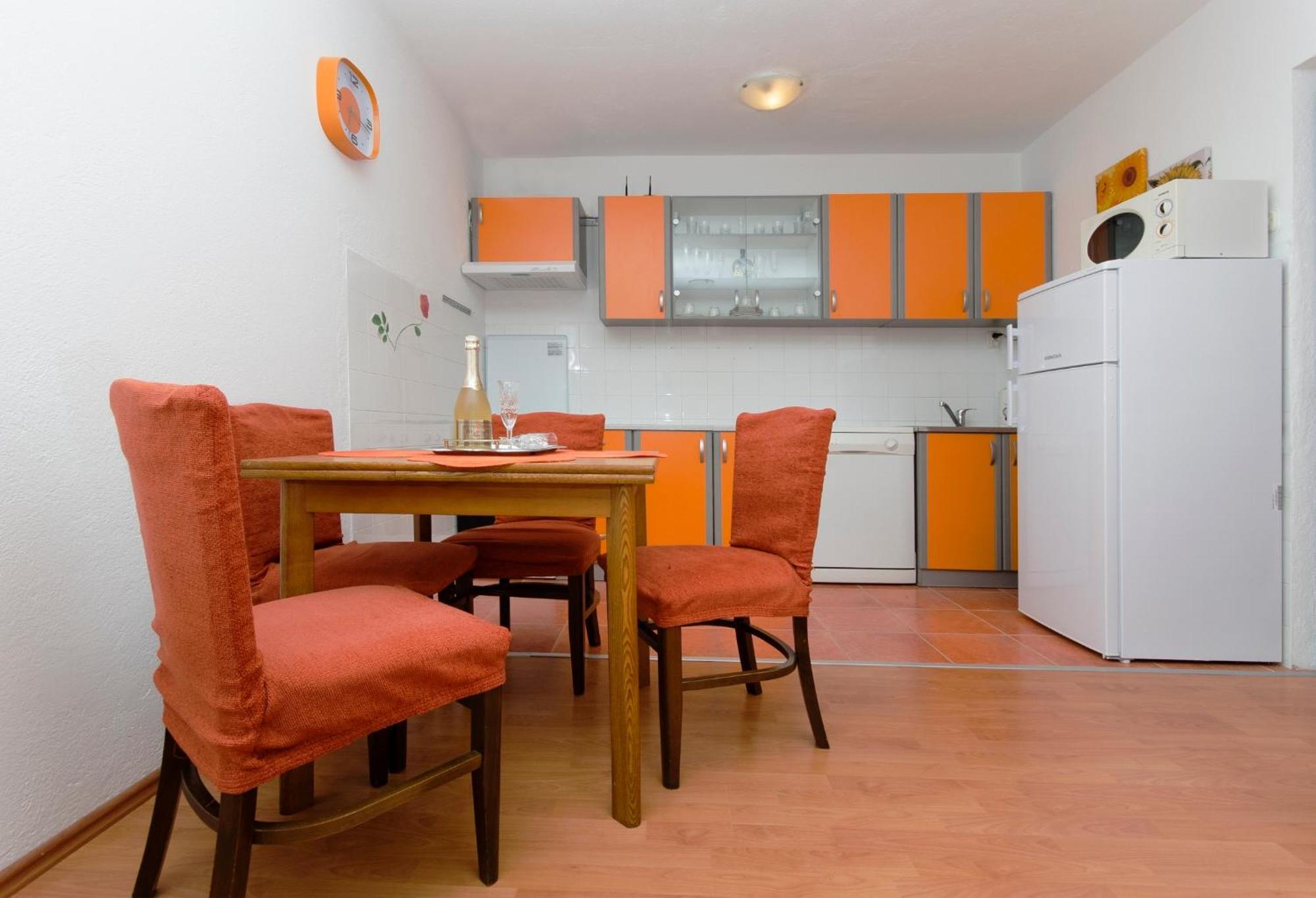 City Apartments Nada Makarska Rom bilde